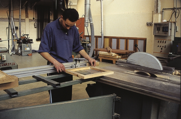 MENUISIER FABRICATION