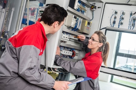 TECHNICIEN DE MAINTENANCE